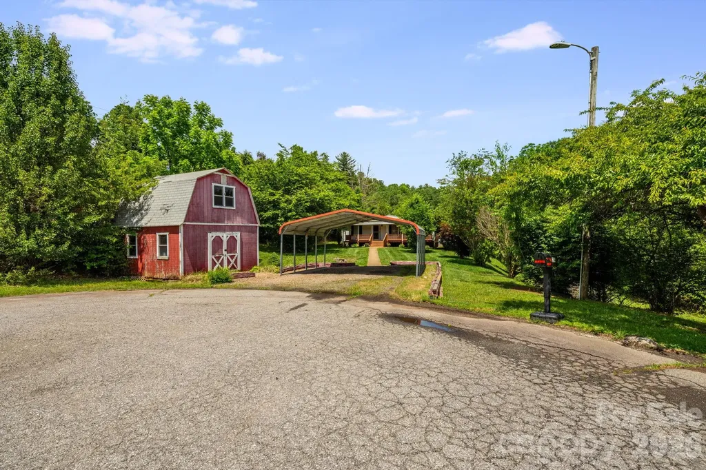 234 White Clover Lane Weaverville NC 28787