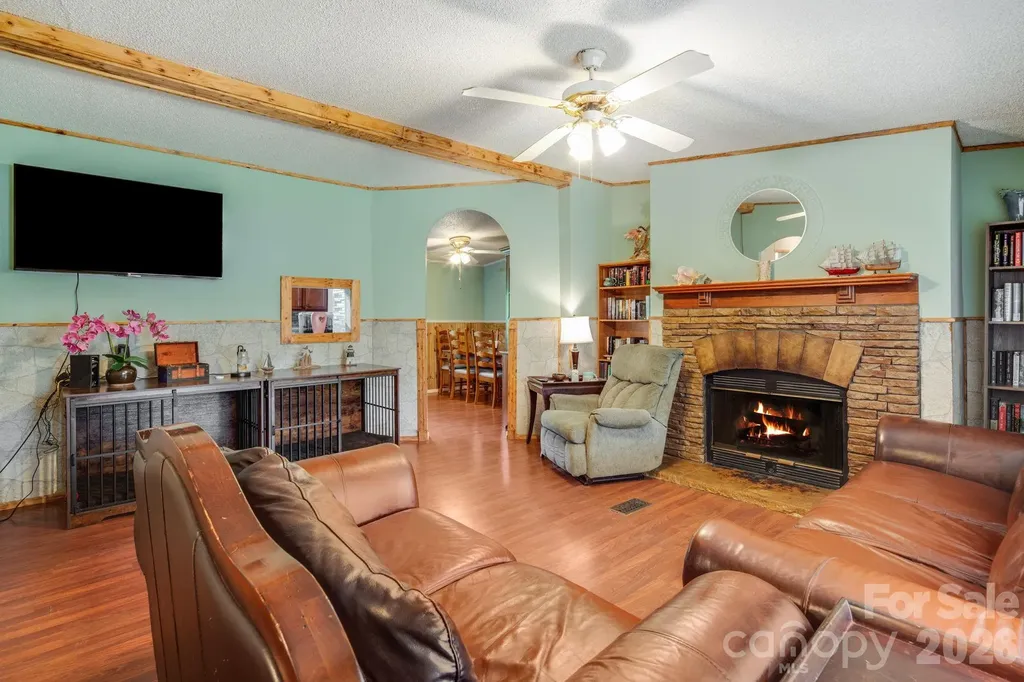 234 White Clover Lane Weaverville NC 28787