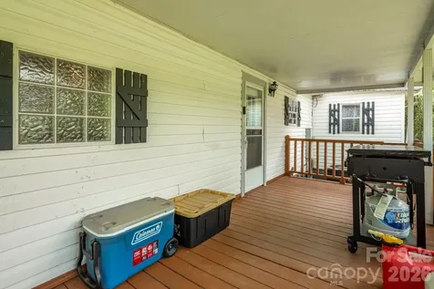 234 White Clover Lane Weaverville NC 28787