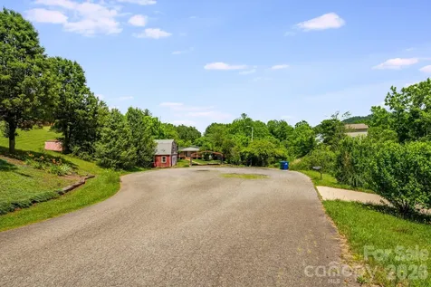 234 White Clover Lane Weaverville NC 28787