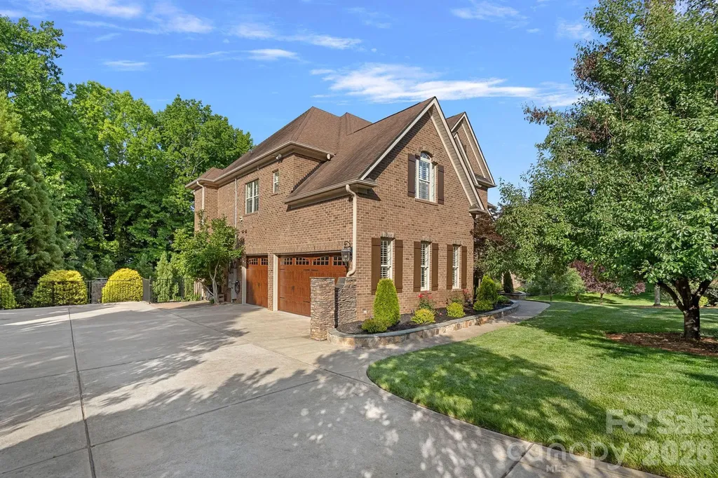 139 Logan Crossing Drive Davidson NC 28036