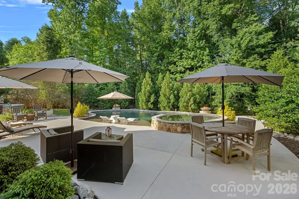 139 Logan Crossing Drive Davidson NC 28036