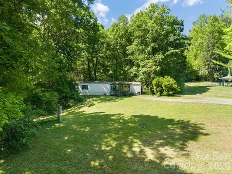 37 Hicks Lake Drive Hendersonville NC 28739