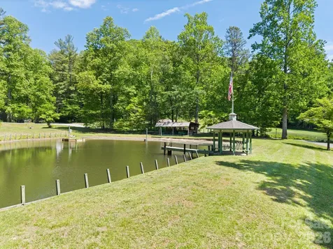 37 Hicks Lake Drive Hendersonville NC 28739