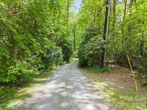 37 Hicks Lake Drive Hendersonville NC 28739