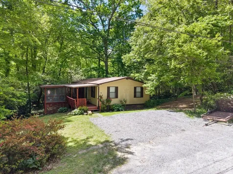 37 Hicks Lake Drive Hendersonville NC 28739