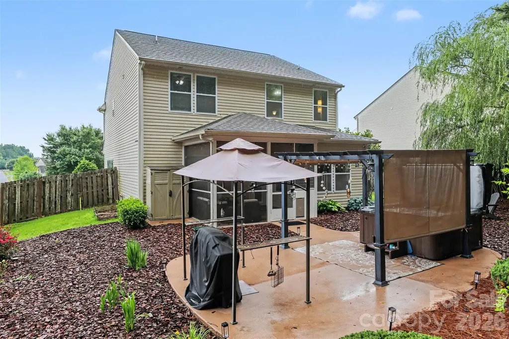 104 Isabella Court Mount Holly NC 28120