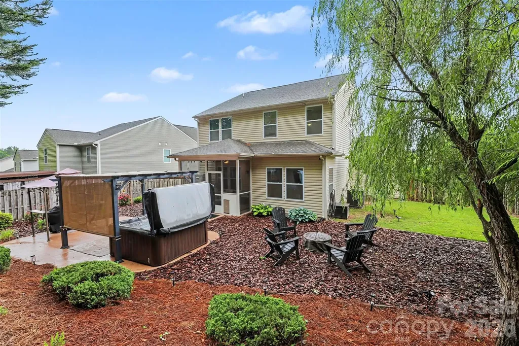 104 Isabella Court Mount Holly NC 28120