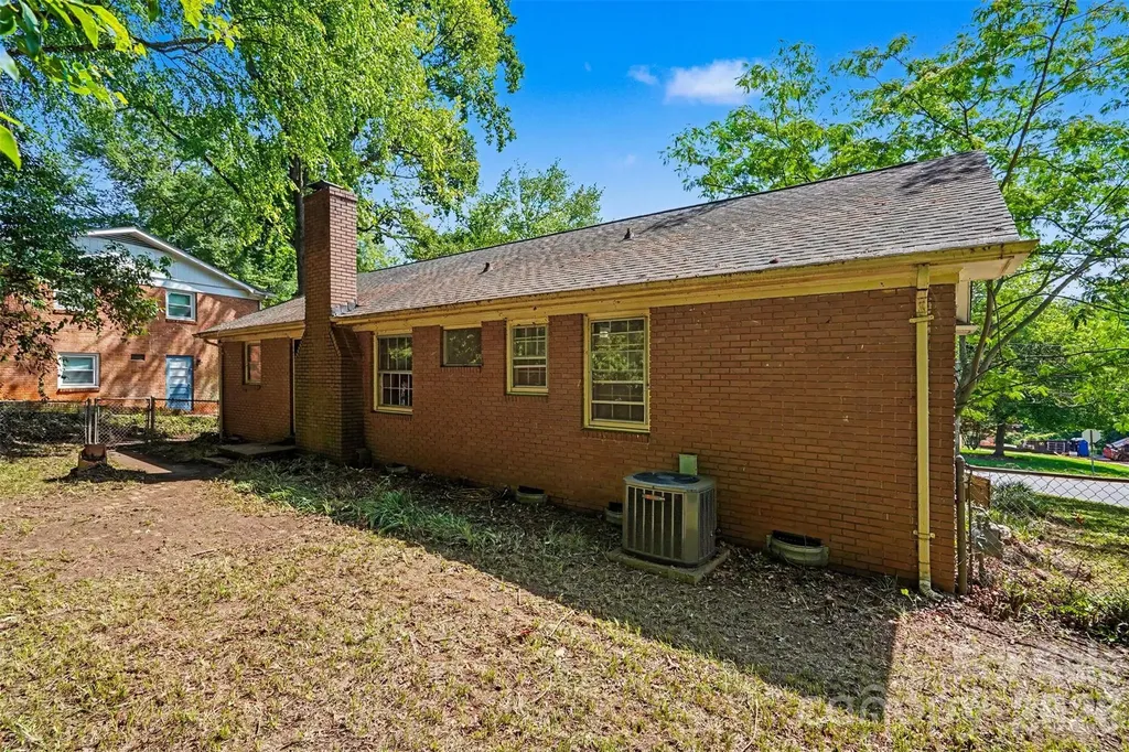 2330 Wensley Drive Charlotte NC 28210