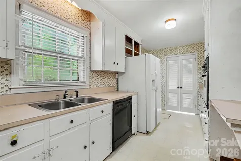 2330 Wensley Drive Charlotte NC 28210