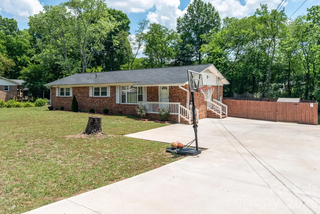 1121 Rembrandt Drive SW Concord NC 28027