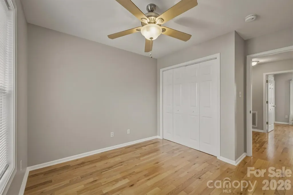 2523 26th Avenue NE Hickory NC 28601