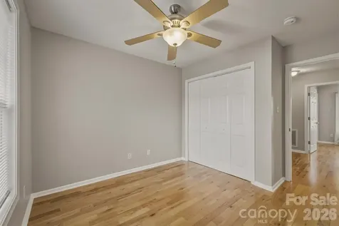 2523 26th Avenue NE Hickory NC 28601