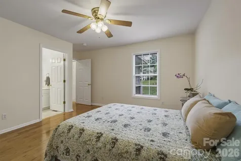 2523 26th Avenue NE Hickory NC 28601