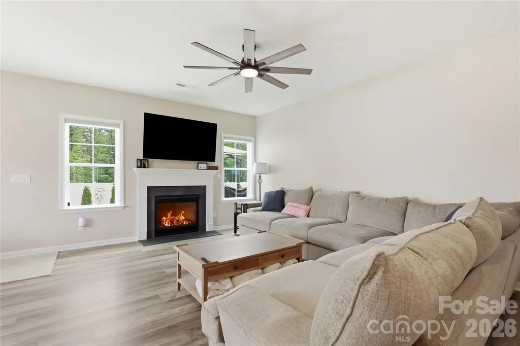 222 Moravian Court Advance NC 27006