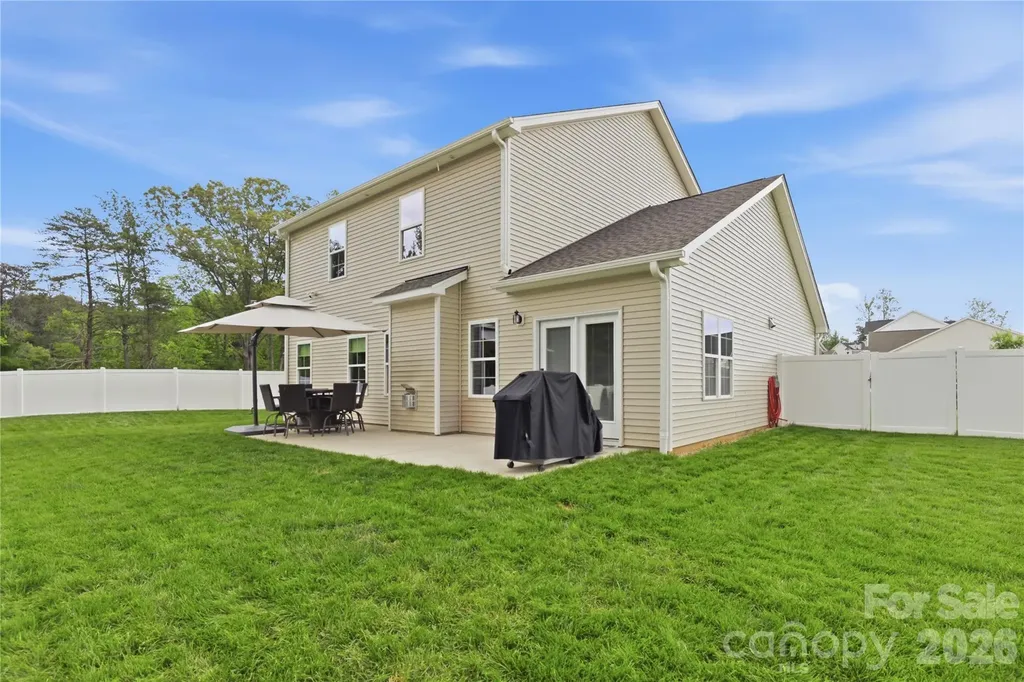 222 Moravian Court Advance NC 27006