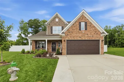 222 Moravian Court Advance NC 27006