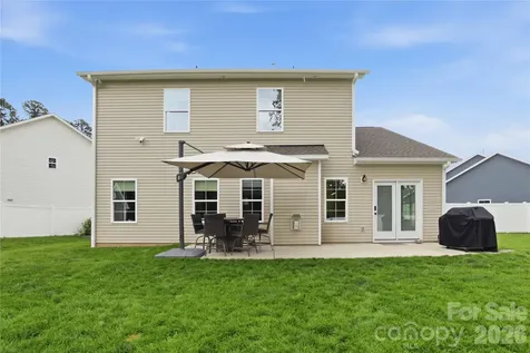 222 Moravian Court Advance NC 27006