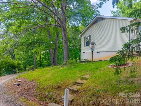 90, 106 & 132 Hennessee Street Clyde NC 28721