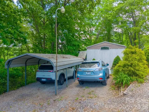 90, 106 & 132 Hennessee Street Clyde NC 28721