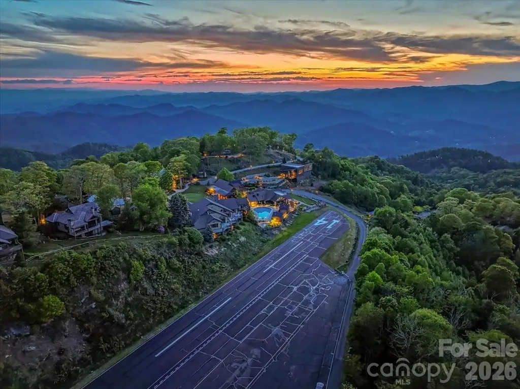 121 Ivy Ridge Road Burnsville NC 28714