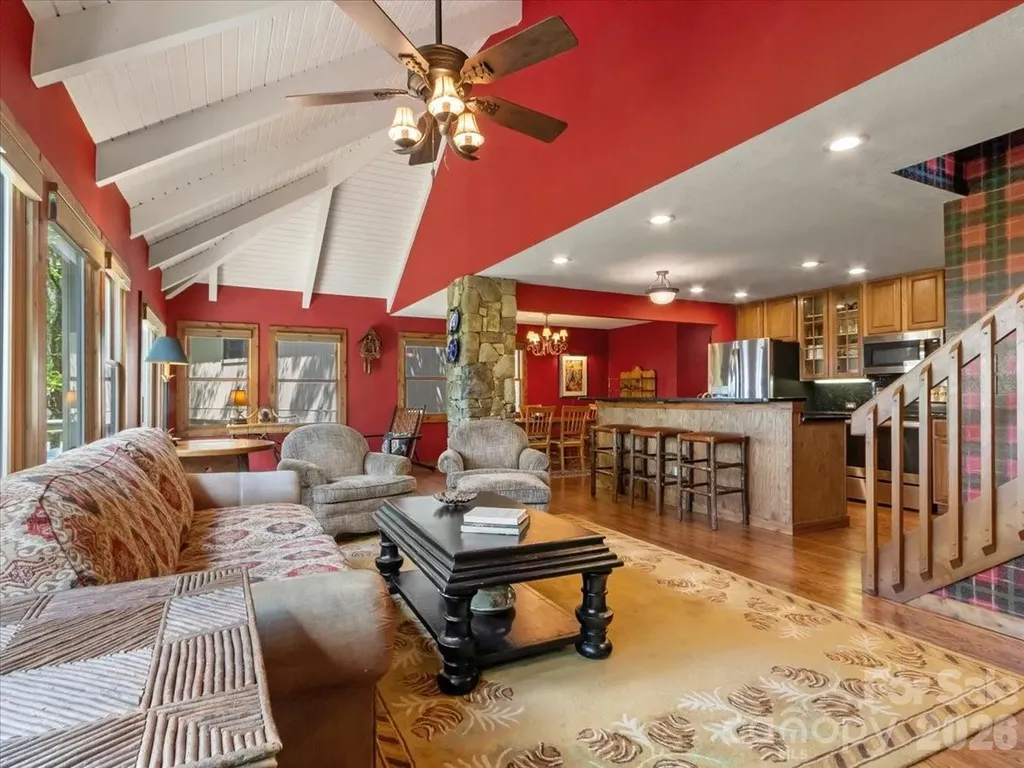 121 Ivy Ridge Road Burnsville NC 28714