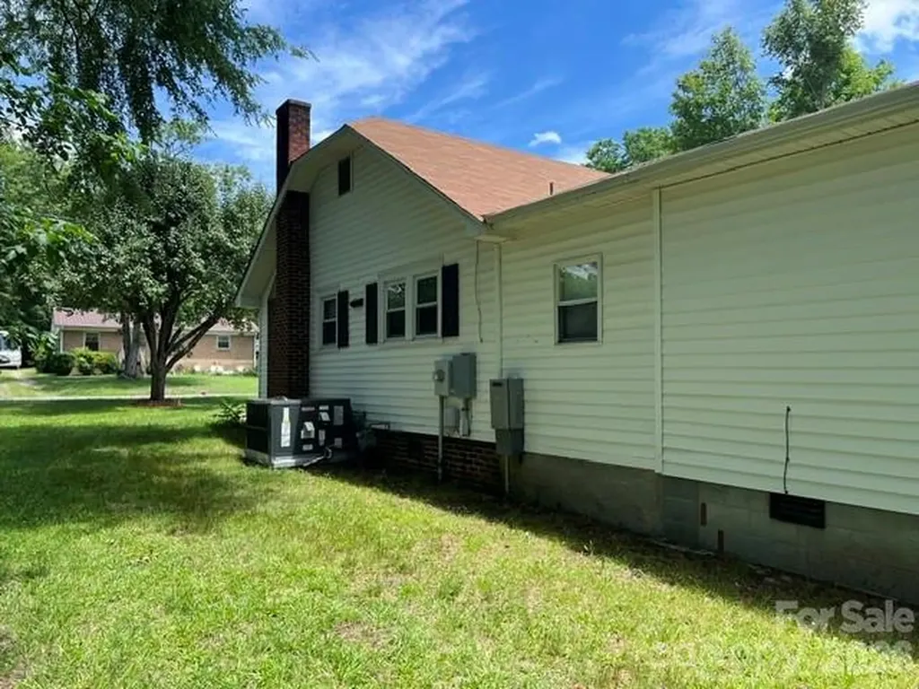 691 Harris Street NW Concord NC 28025