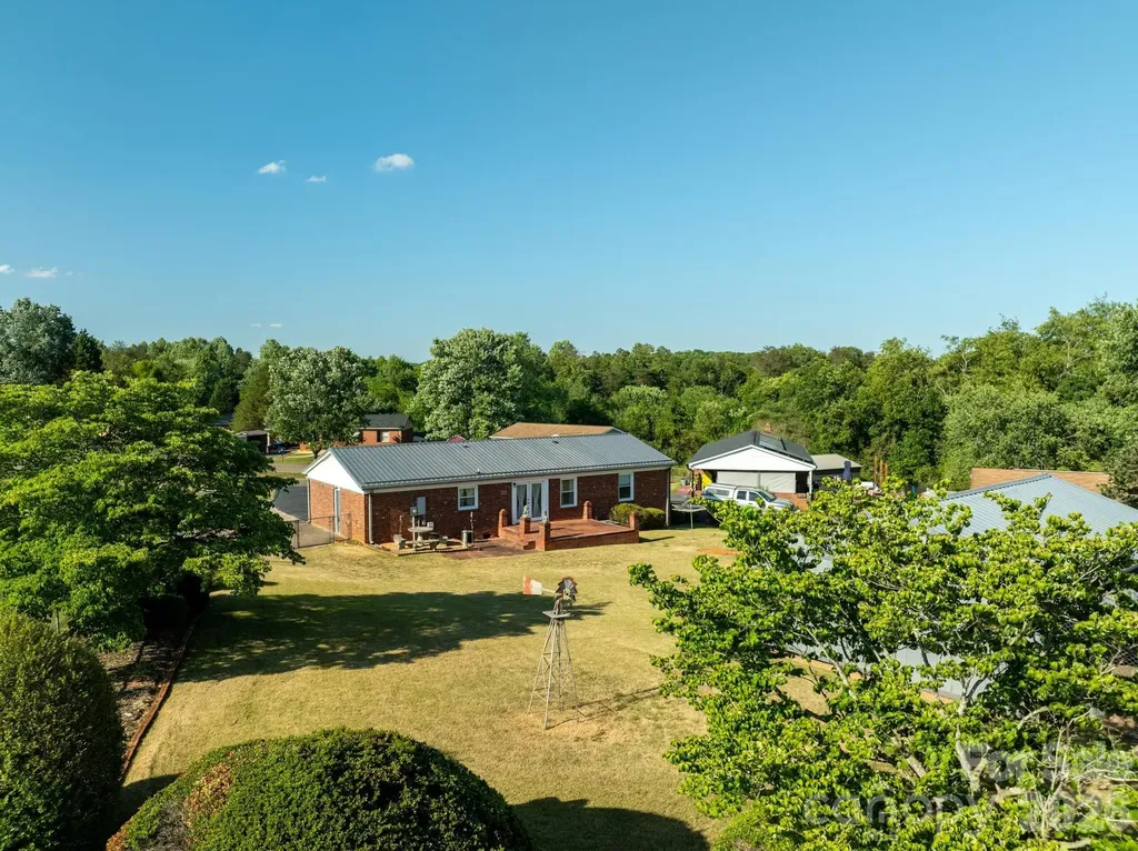 2104 Lamesa Court Lenoir NC 28645