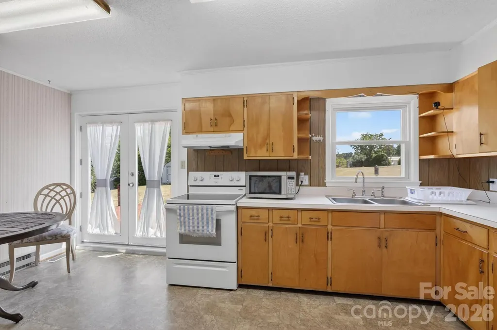 2104 Lamesa Court Lenoir NC 28645