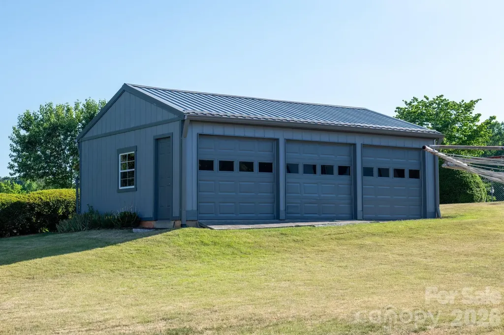 2104 Lamesa Court Lenoir NC 28645