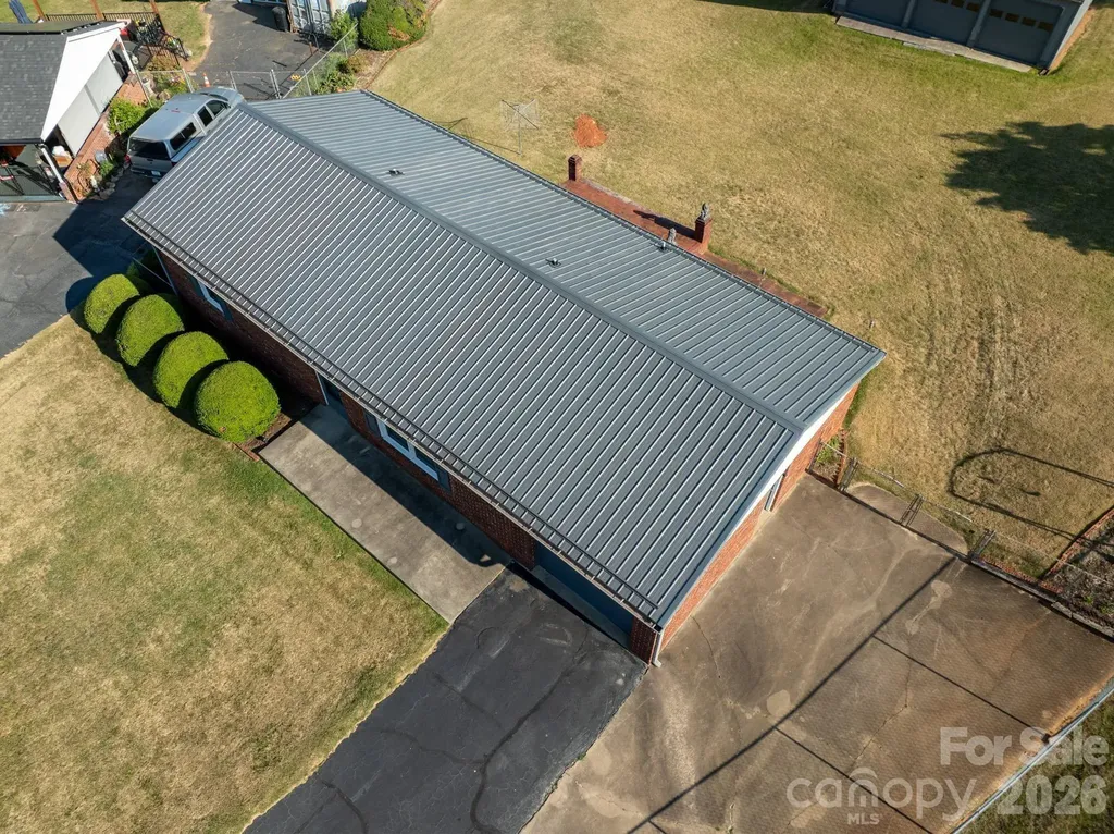 2104 Lamesa Court Lenoir NC 28645