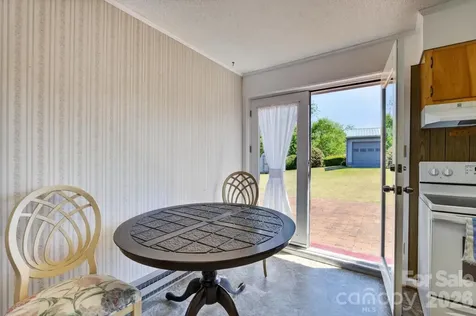 2104 Lamesa Court Lenoir NC 28645