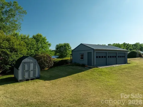 2104 Lamesa Court Lenoir NC 28645
