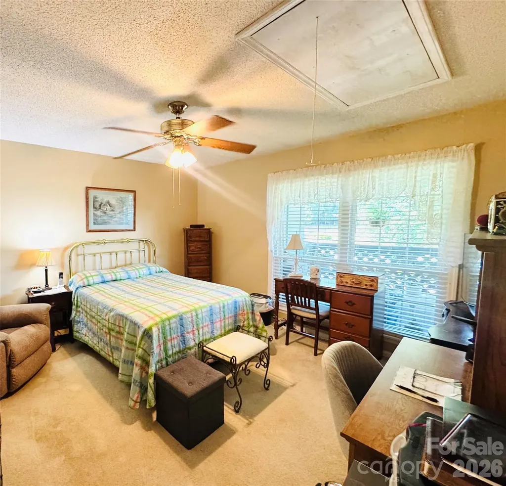 4613 Hamory Drive Charlotte NC 28212