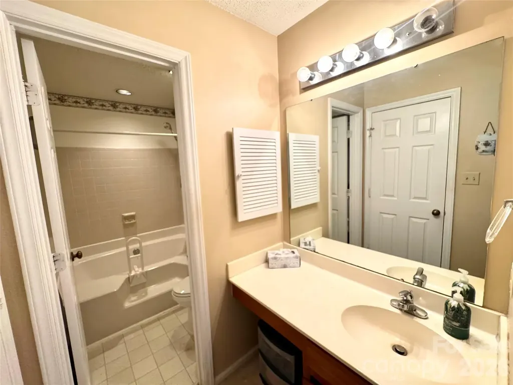 4613 Hamory Drive Charlotte NC 28212