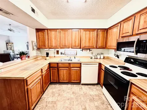 4613 Hamory Drive Charlotte NC 28212