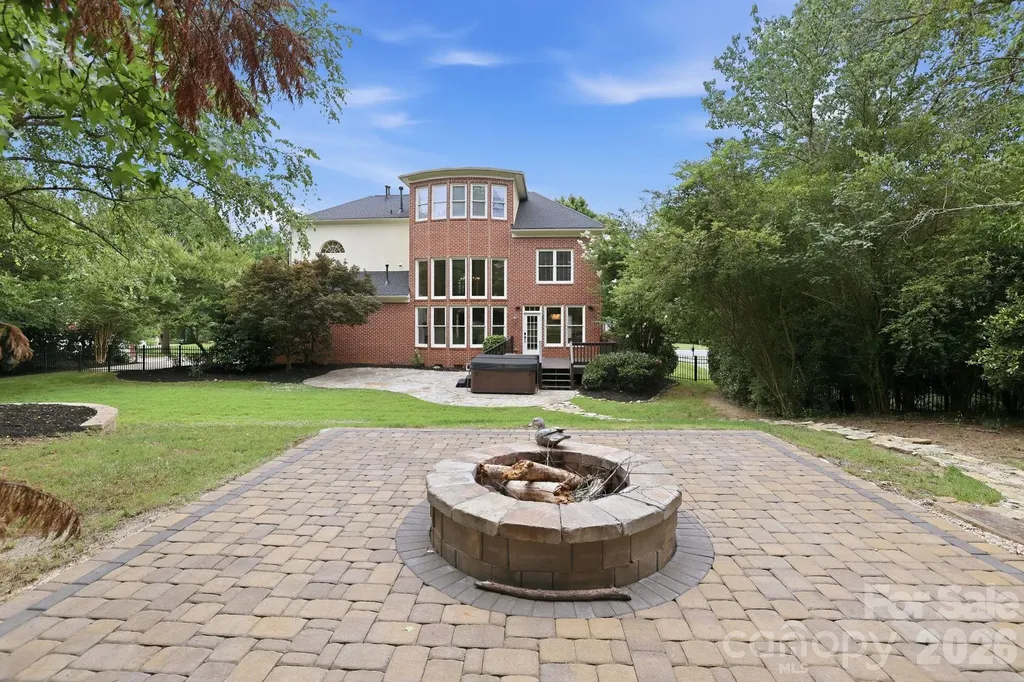 7818 Stonehaven Drive Waxhaw NC 28173