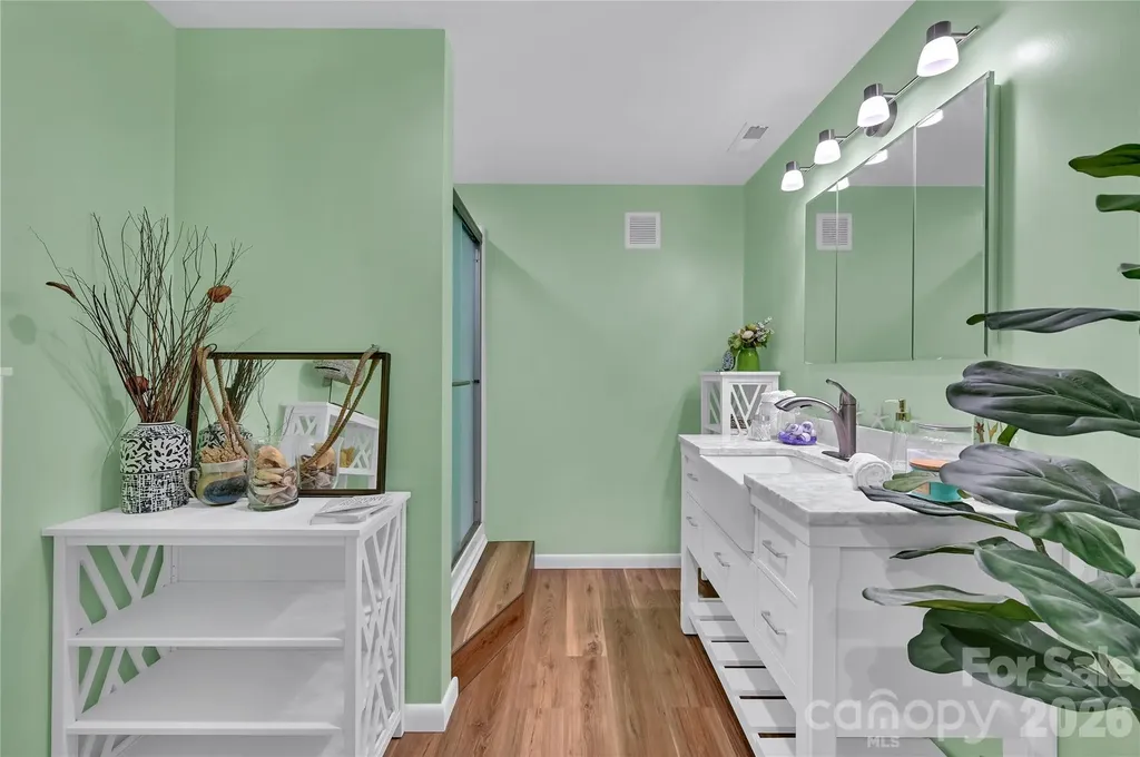 34 Knoll Ridge Drive Asheville NC 28804