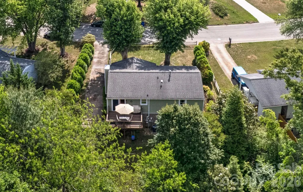 34 Knoll Ridge Drive Asheville NC 28804
