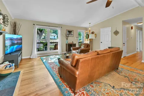 34 Knoll Ridge Drive Asheville NC 28804