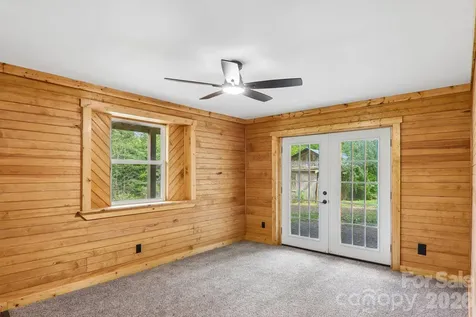 137 Red Maple Lane Burnsville NC 28714