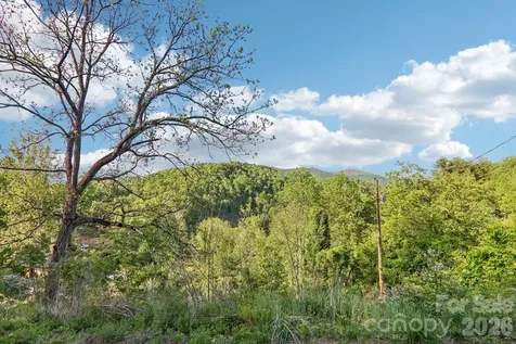 137 Red Maple Lane Burnsville NC 28714