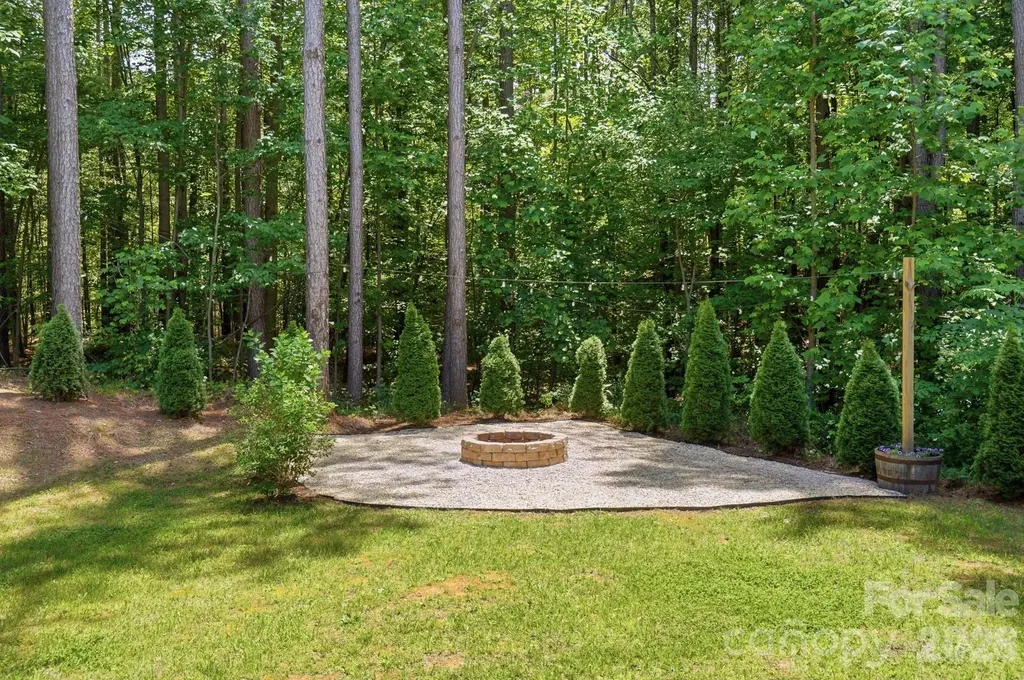 145 Crooked Branch Way Troutman NC 28166