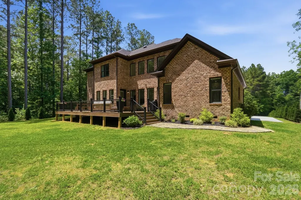 145 Crooked Branch Way Troutman NC 28166