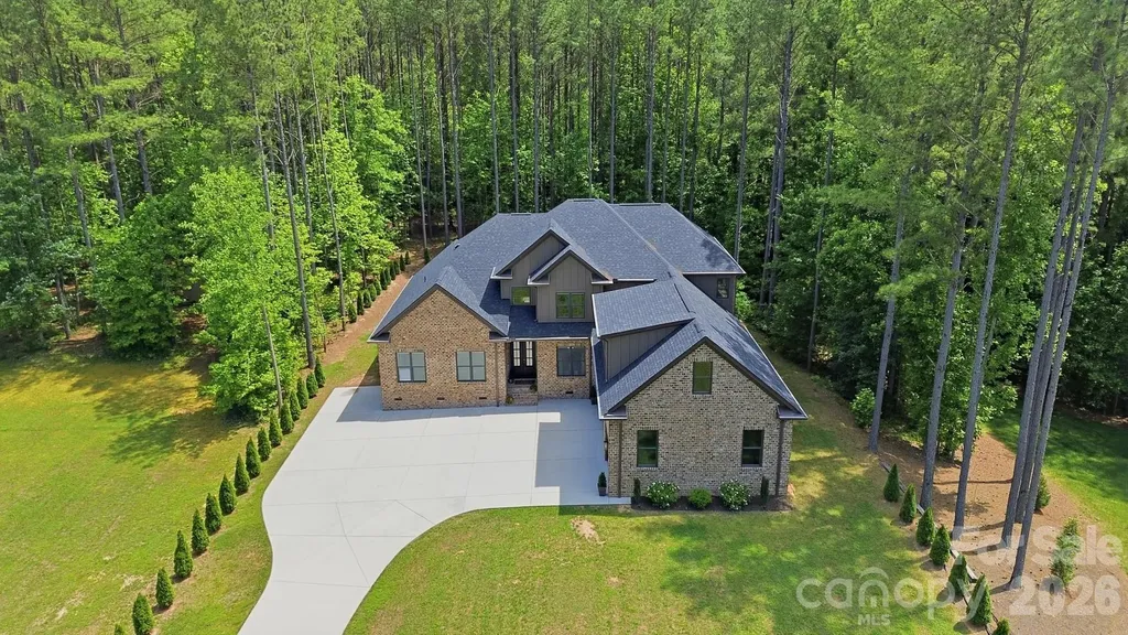 145 Crooked Branch Way Troutman NC 28166