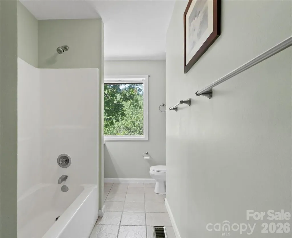 7714 State Highway 197 Highway N Green Mountain NC 28740
