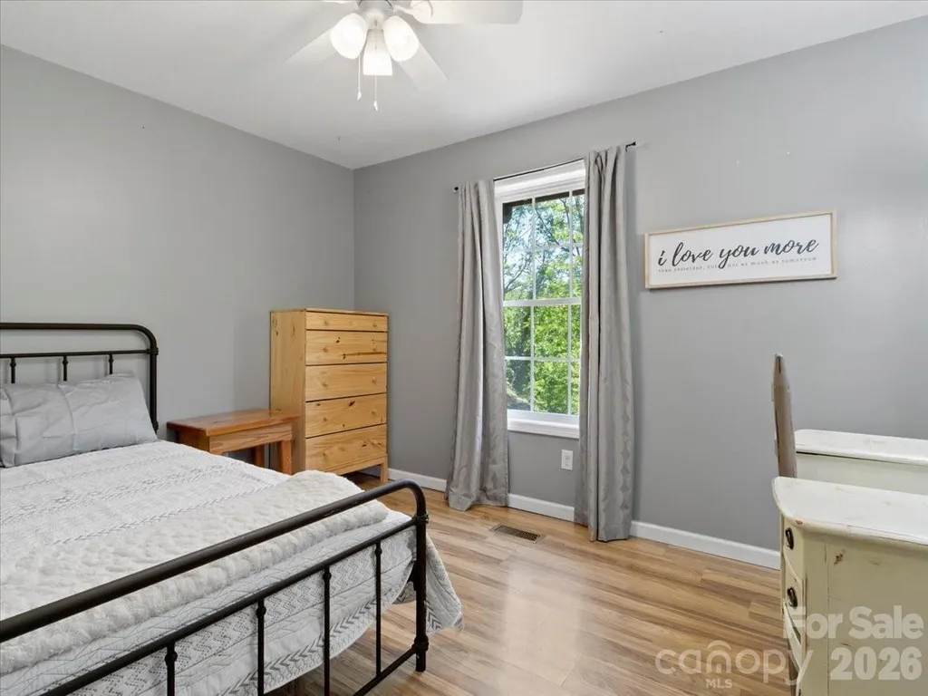 7714 State Highway 197 Highway N Green Mountain NC 28740