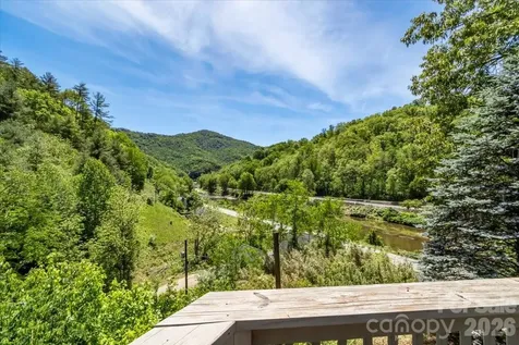 7714 State Highway 197 Highway N Green Mountain NC 28740