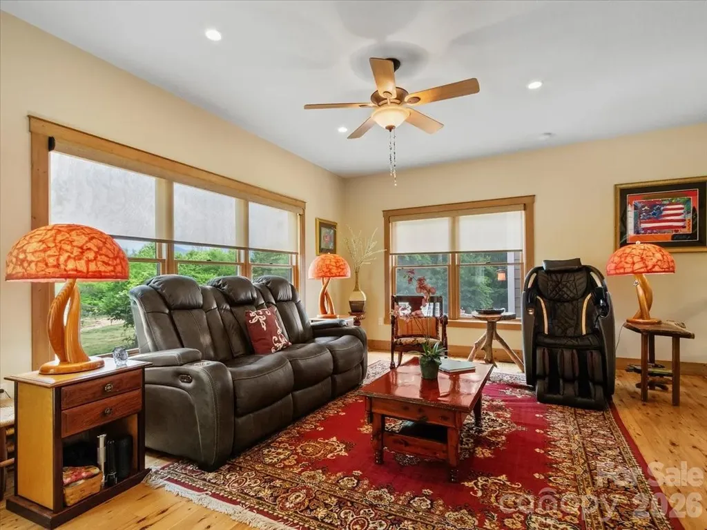 750 Barebridge Drive Burnsville NC 28714