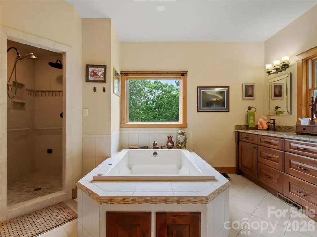 750 Barebridge Drive Burnsville NC 28714